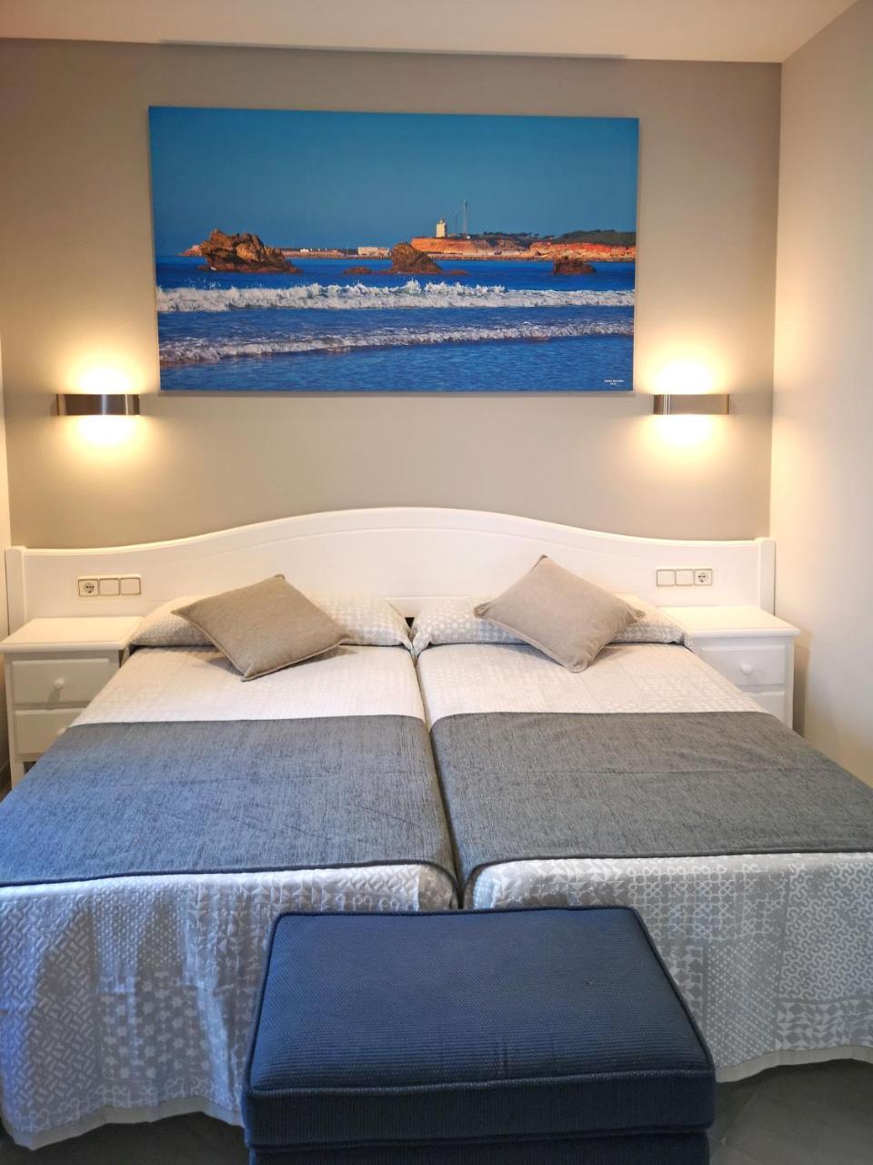 Hostal Bodega Conil De La Frontera Exteriör bild