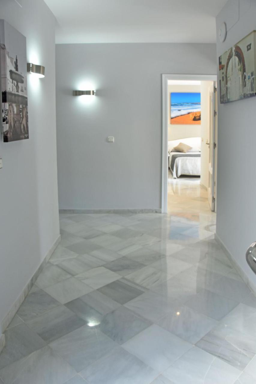 Hostal Bodega Conil De La Frontera Exteriör bild